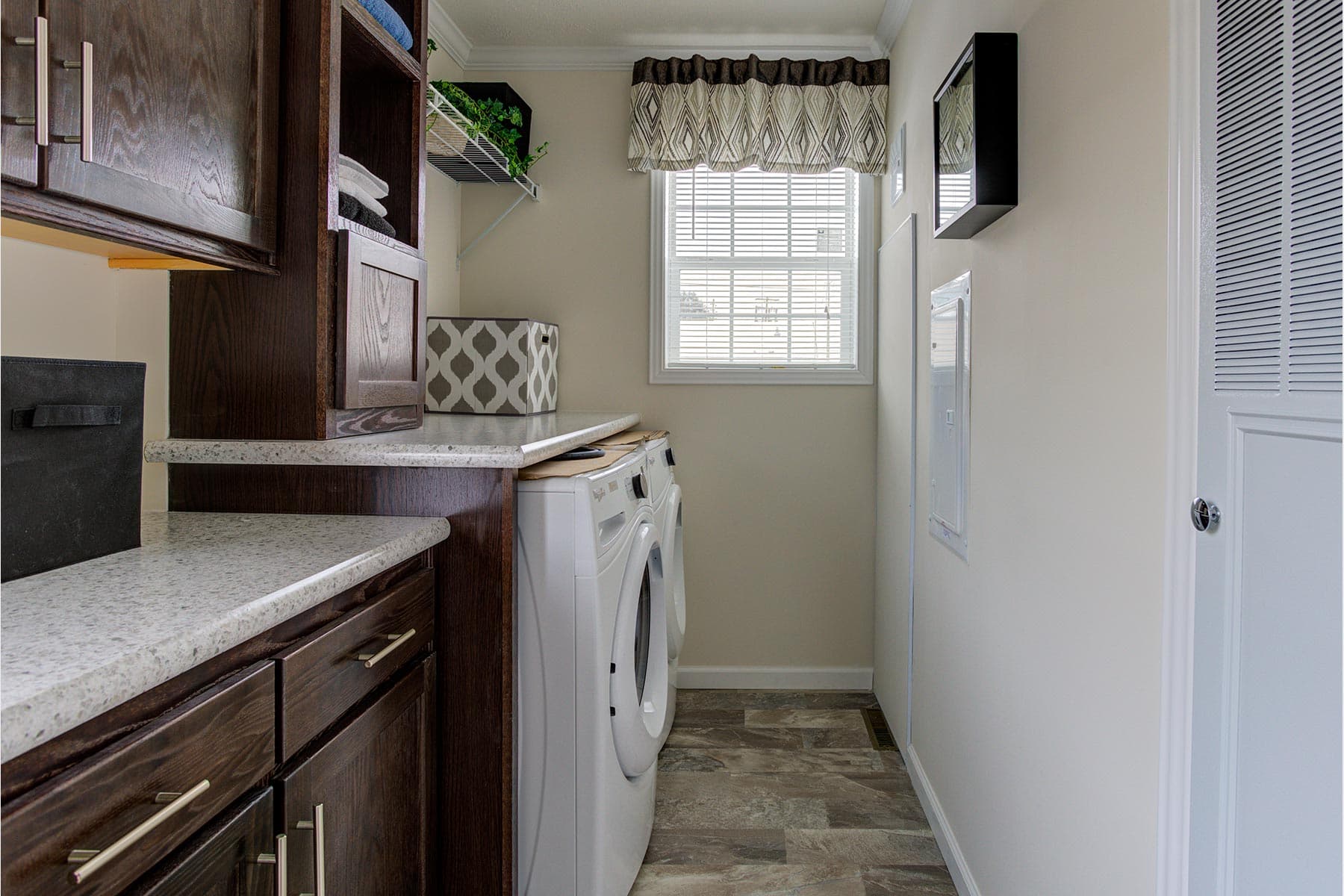 Spectra rh7100 interior home features