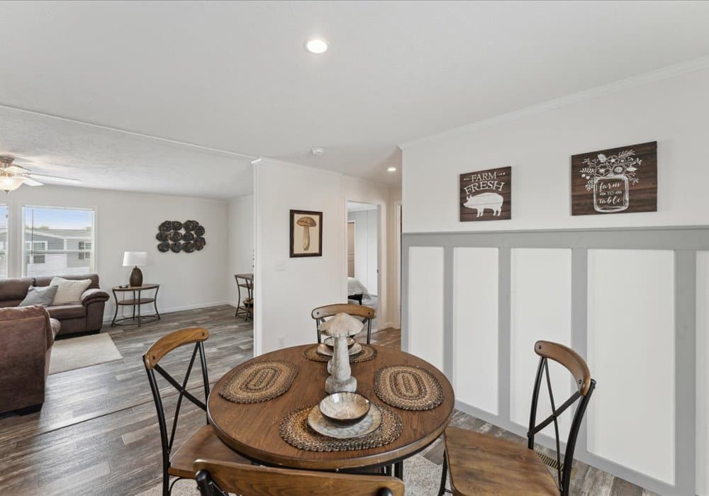 Apex 3900 interior home features