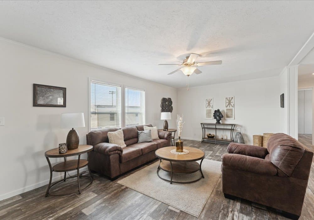 Apex 3900 interior home features