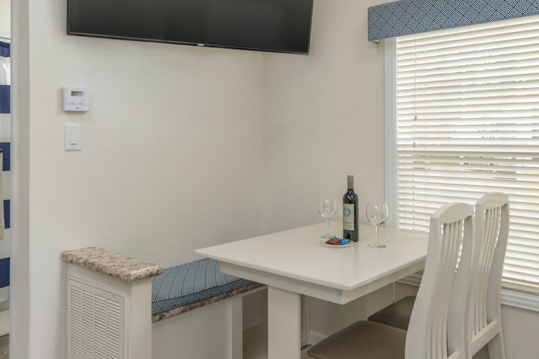 Shore park 4111 interior home features