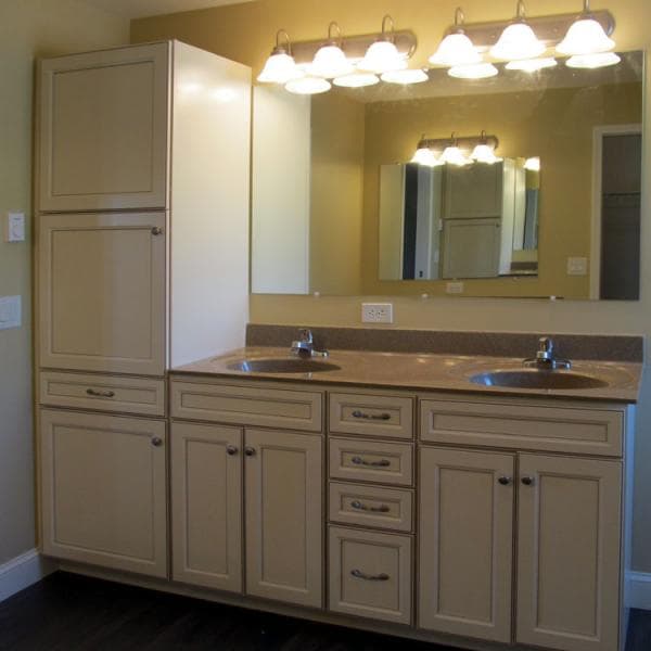 The radford bathroom home features