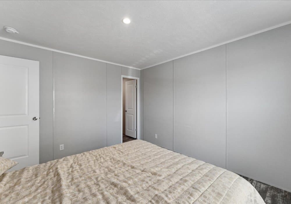 Apex 3900 bedroom home features