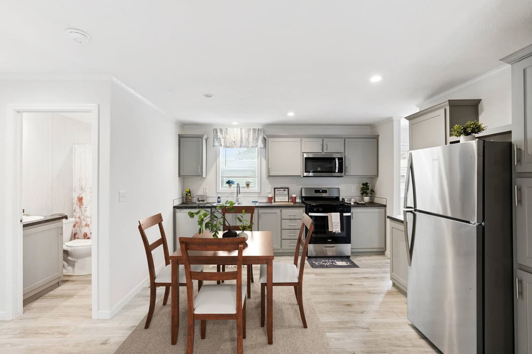 Superior 3905 interior home features